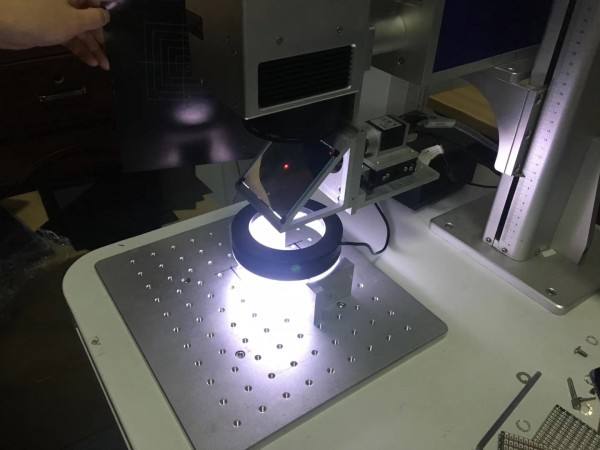 Can fiber laser marking machine be used to mark plastic products?
